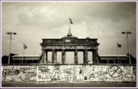 01-Classicism-Langhans-Brandenburger Tor (1792) (DDR).jpg